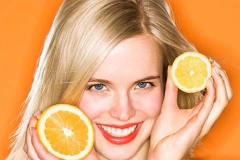 Ăn một quả cam mỗi ngày - Vitamin C trong cam có tác dụng trợ giúp giết chết trực khuẩn xoắn ốc ở hậu môn-đây là kẻ thù gây ra ung thư dạ dày.